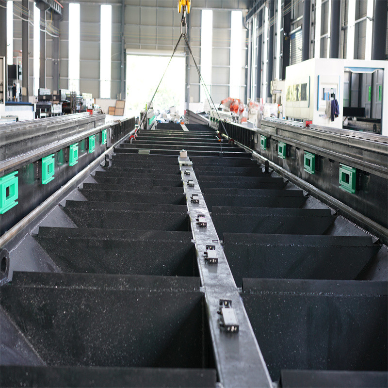5 mm tērauda metāla šķiedras lāzergriešanas mašīna CNC lokšņu plāksnes cena