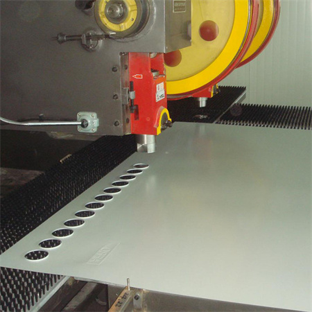 Elektriskās sadales kārbas perforatoru presēšanas mašīna Automātiskā štancēšanas ražošana