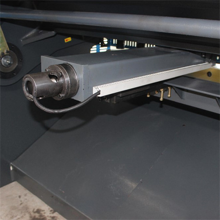 Instrumentu plāksne giljotīna rūpnieciski lietota stenda metāla mazā griešanas mašīna tērauda plāksne